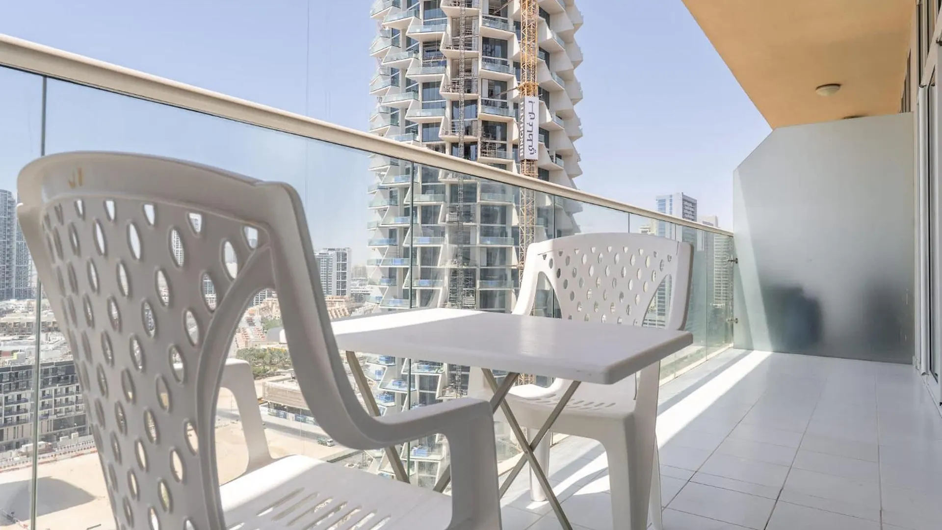 Chic 1-Bedroom Apartment In Jvc With Balcony Ντουμπάι